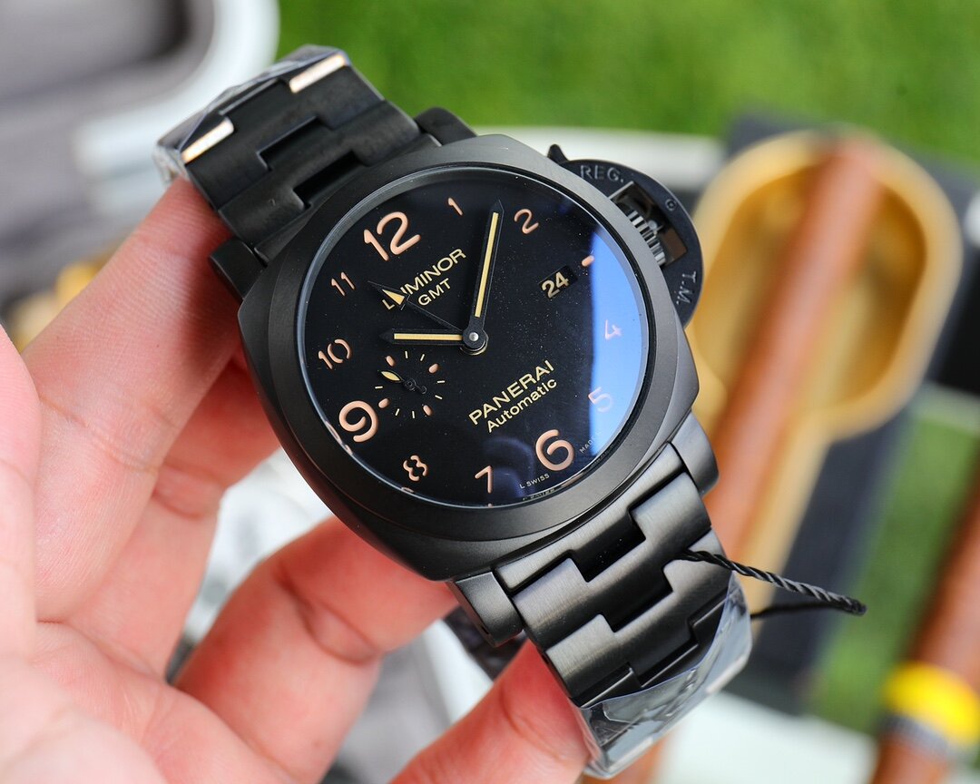 Panerai PAM001438